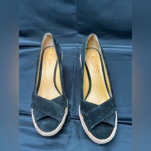 KORS Michael Kors Women’s Peep Round Toe Platform High Heel Black Wedges